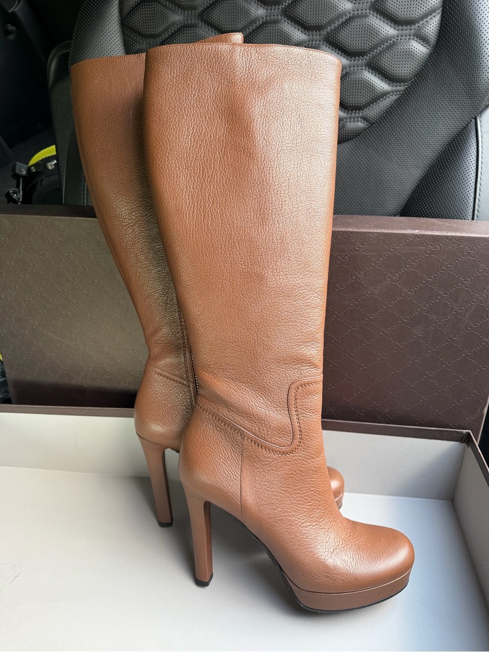 New in box Gucci camel Leather  plateform Boots size 38.5